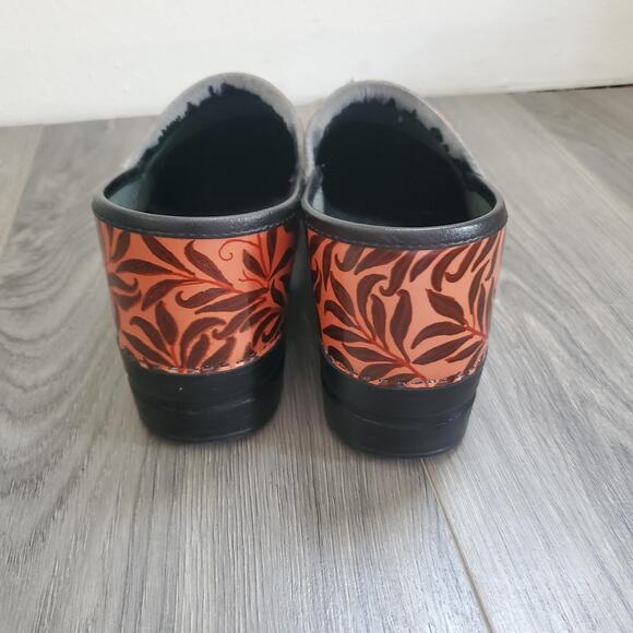 Dansko Professional Clogs Womens Size 11 EU 42 Orange Black Floral Patent Nurse - Picture 3 of 10